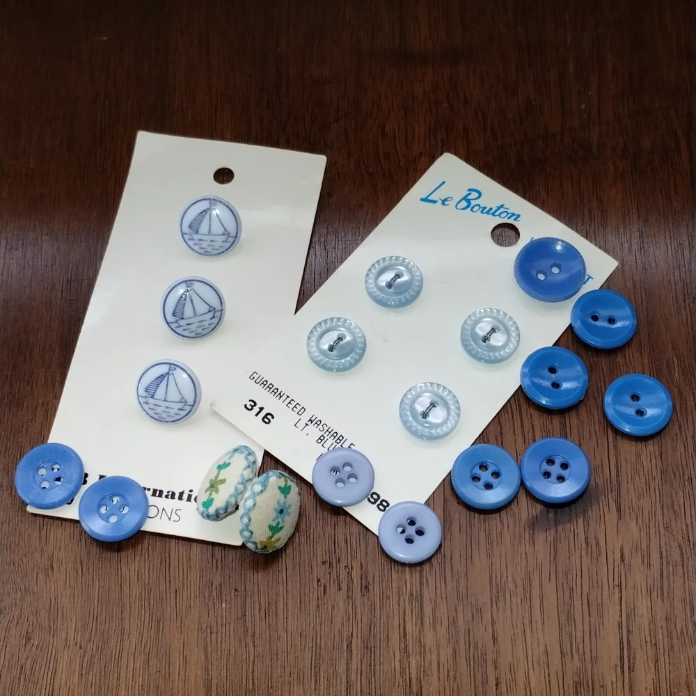 Assorted Vintage Buttons